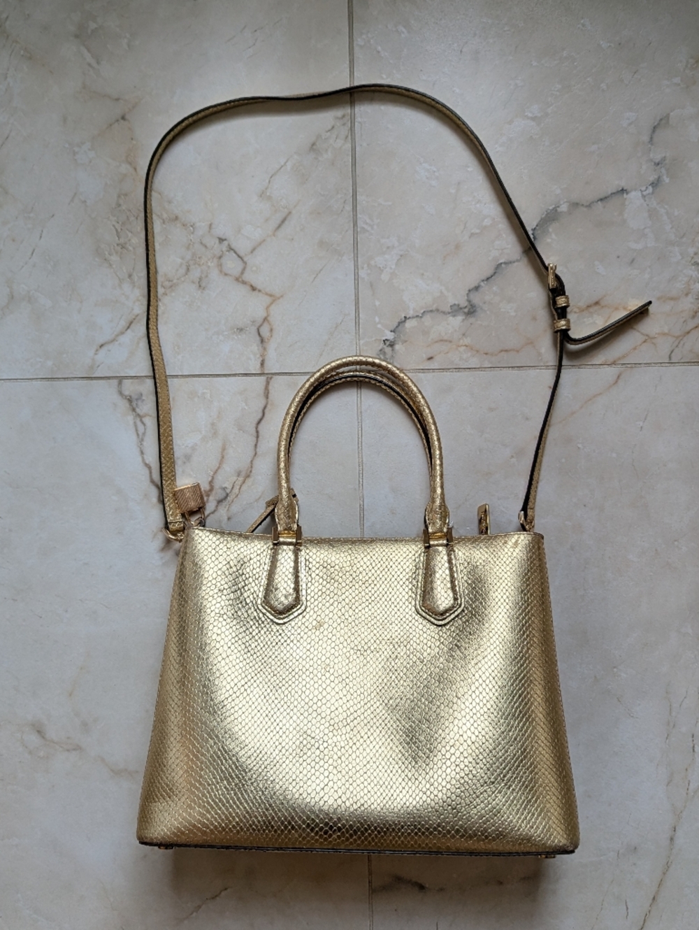 Michael Kors | Gold Metallic Leather Tote Bag - Picture 3 of 6